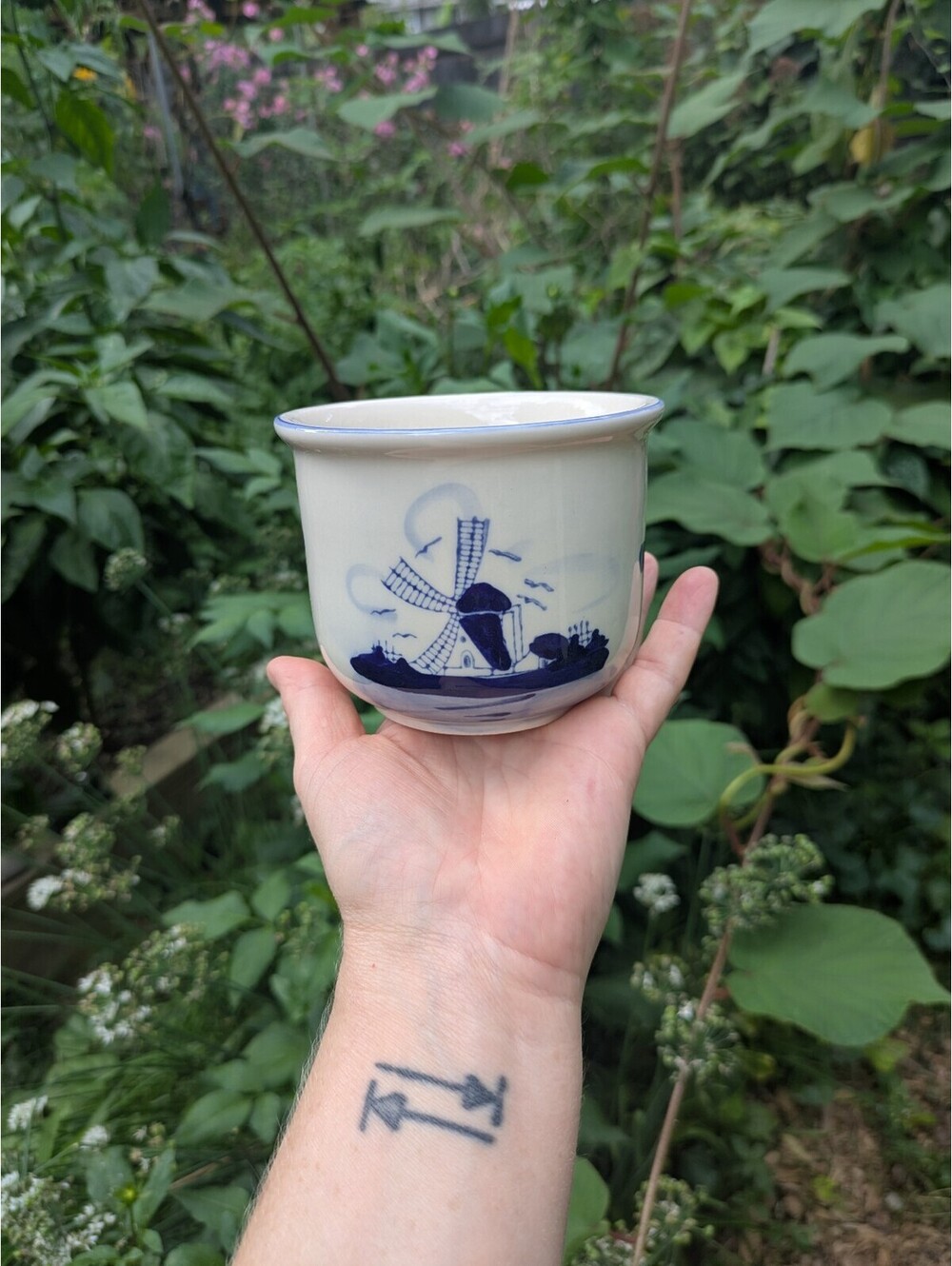 Vintage Collagecore Blue & White Small Cup With Decorative Windmill Painting